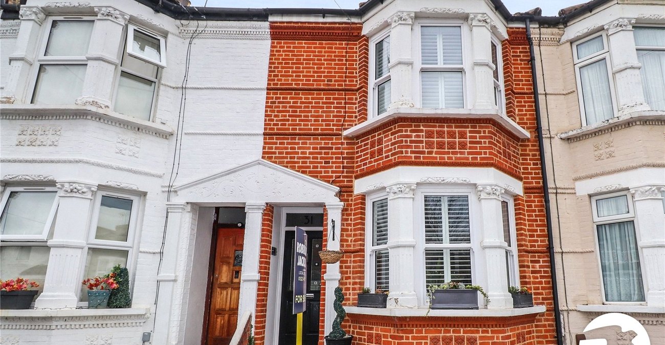 3 bedroom house for sale in Erith | Robinson Jackson
