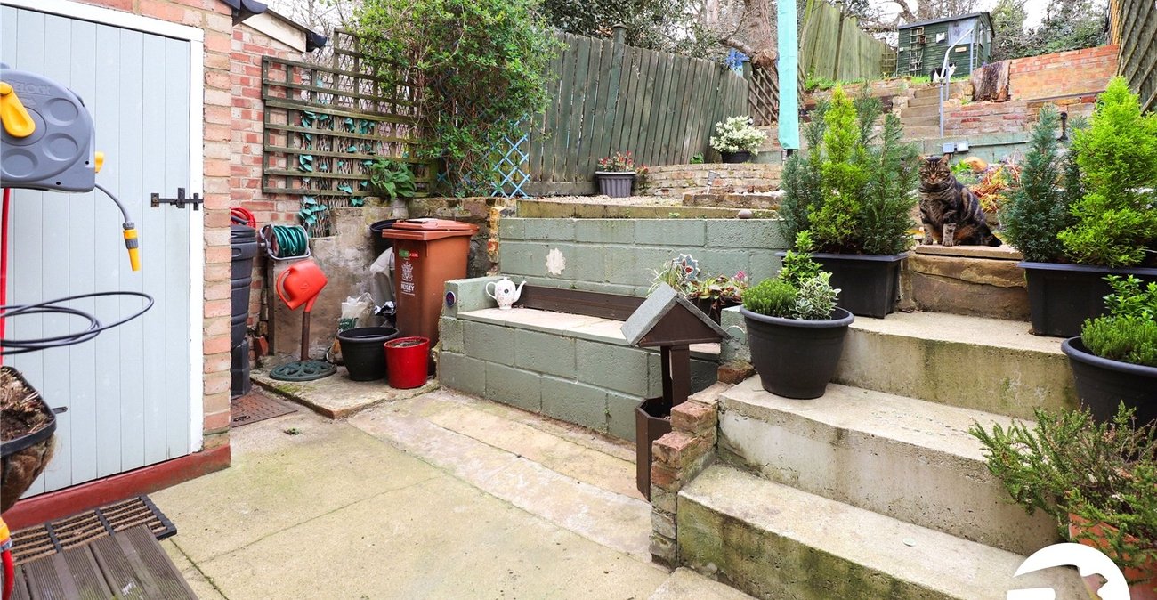 3 bedroom house for sale in Erith | Robinson Jackson