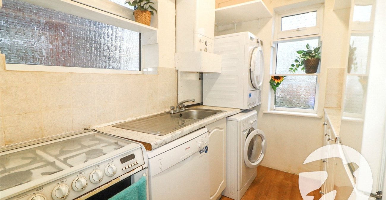 2 bedroom property for sale in Erith | Robinson Jackson