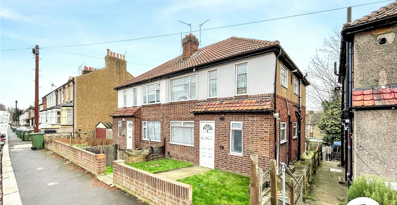 2 bedroom property for sale in Erith | Robinson Jackson