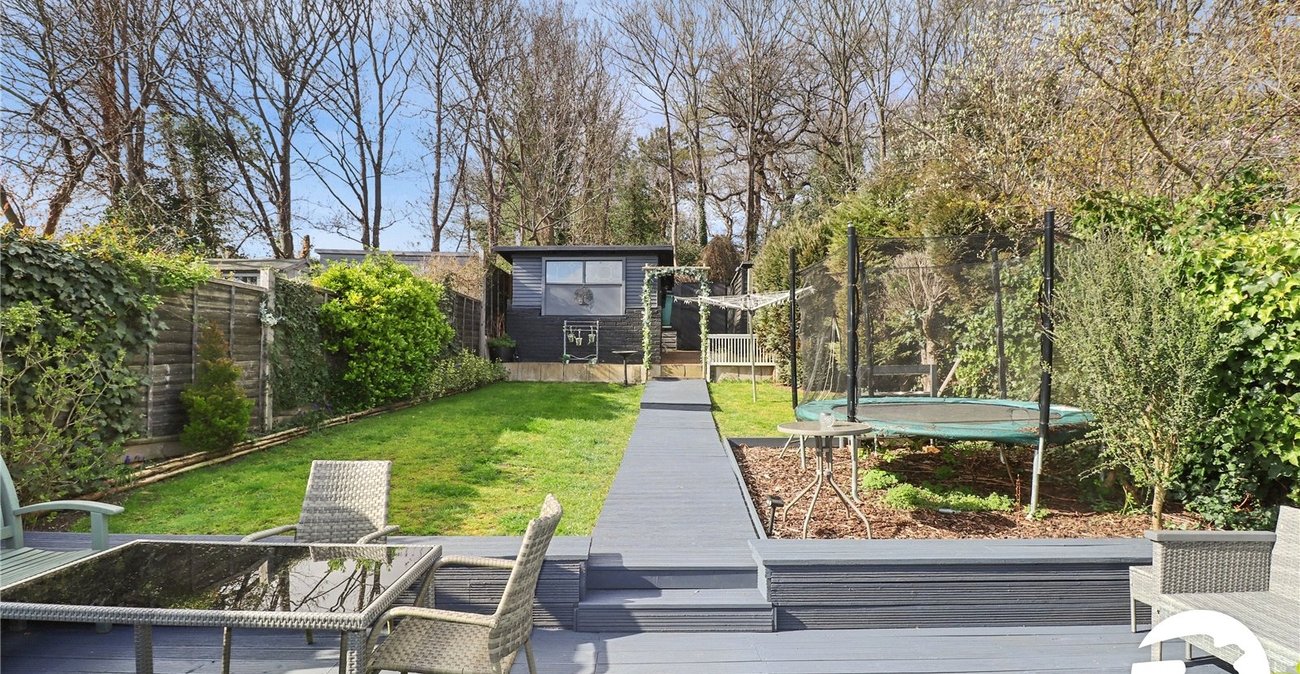 4 bedroom bungalow for sale in Erith | Robinson Jackson