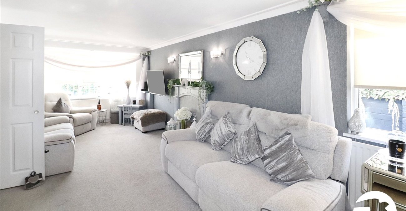 4 bedroom bungalow for sale in Erith | Robinson Jackson