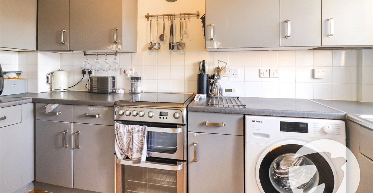 2 bedroom house for sale in Erith | Robinson Jackson