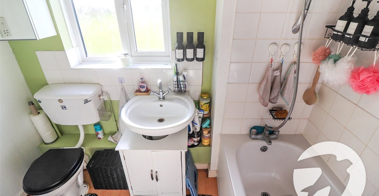 2 bedroom house for sale in Erith | Robinson Jackson