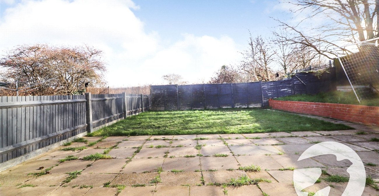 2 bedroom house for sale in Erith | Robinson Jackson