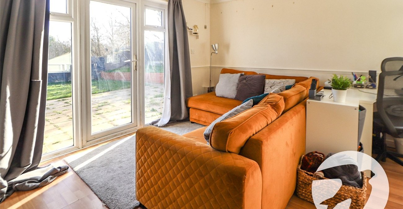 2 bedroom house for sale in Erith | Robinson Jackson