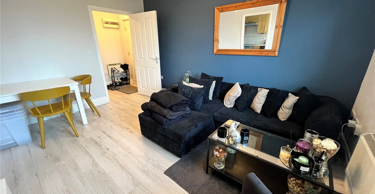 1 bedroom property for sale in Fenners Marsh | Robinson Michael & Jackson