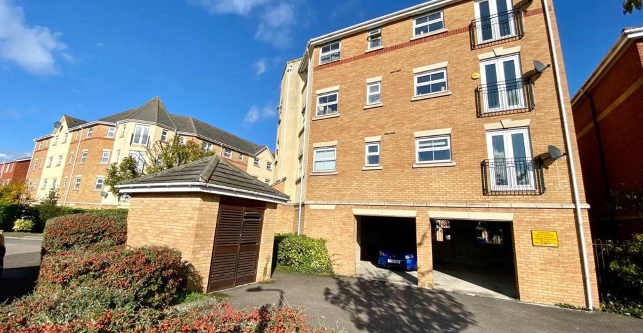 1 bedroom property for sale in Fenners Marsh | Robinson Michael & Jackson