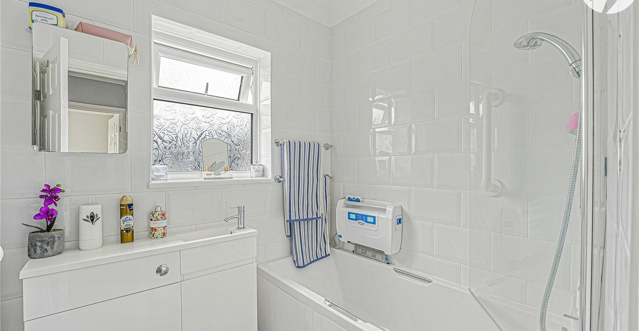 3 bedroom house for sale in Dartford | Robinson Jackson