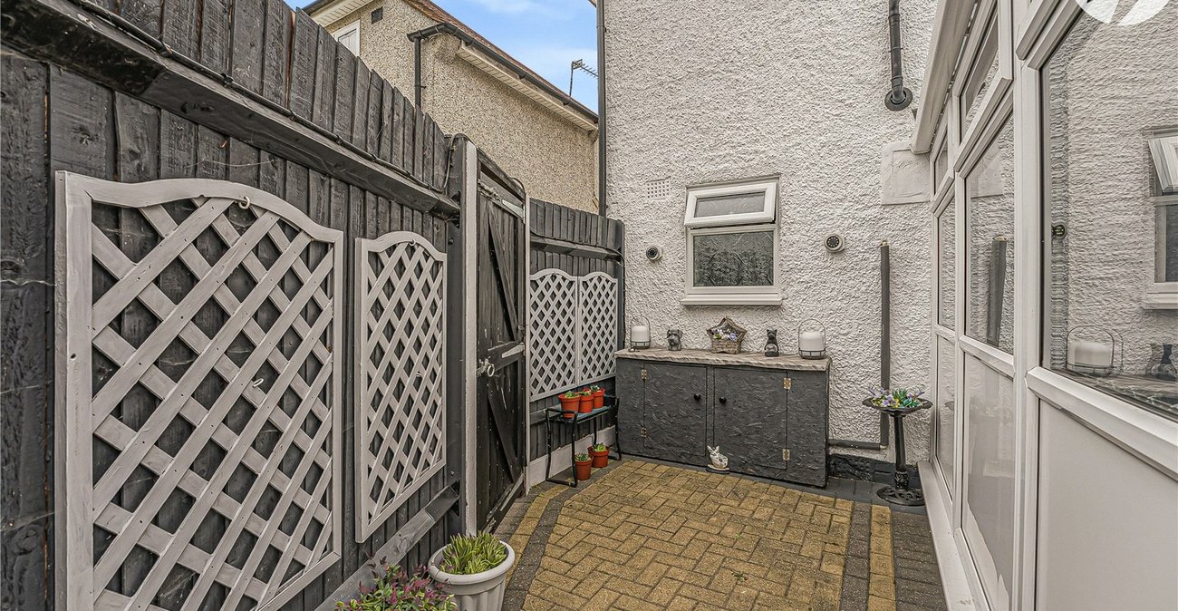 3 bedroom house for sale in Dartford | Robinson Jackson