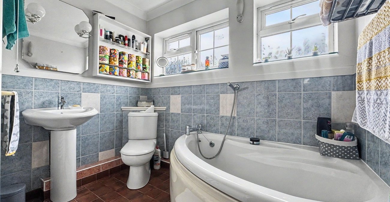 4 bedroom bungalow for sale in Parkwood | Robinson Michael & Jackson