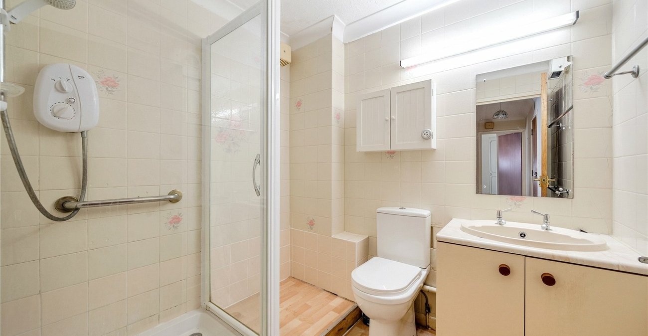 1 bedroom property for sale in Jews Walk | Robinson Jackson