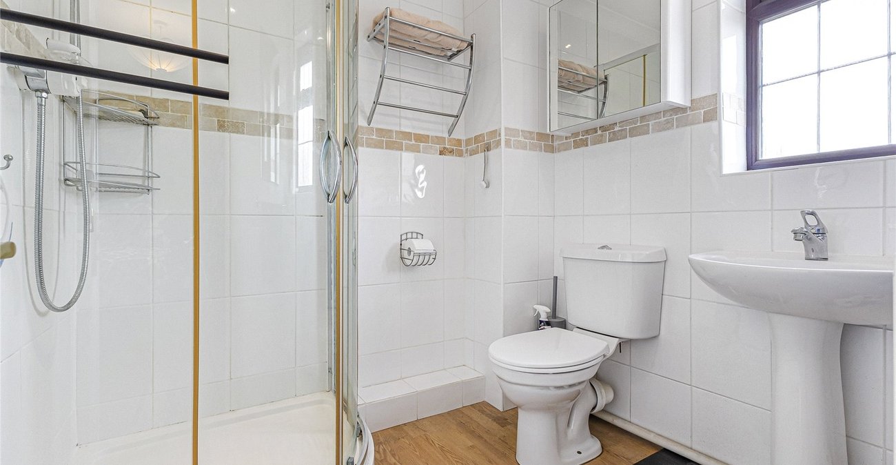 4 bedroom house for sale in Rochester | Robinson Michael & Jackson