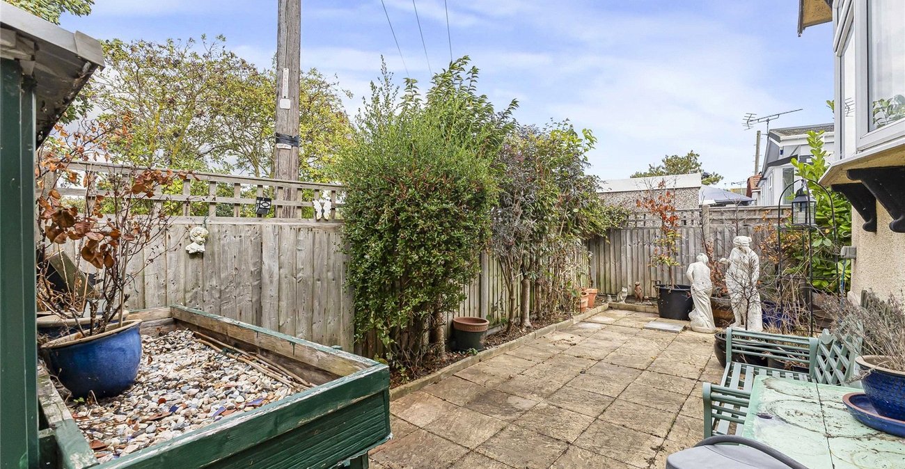 2 bedroom bungalow for sale in Vicarage Lane | Robinson Michael & Jackson