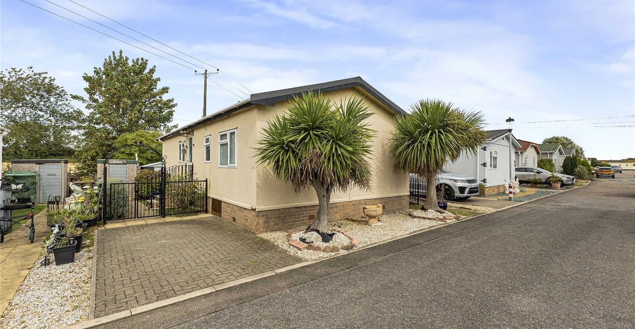 2 bedroom bungalow for sale in Vicarage Lane | Robinson Michael & Jackson
