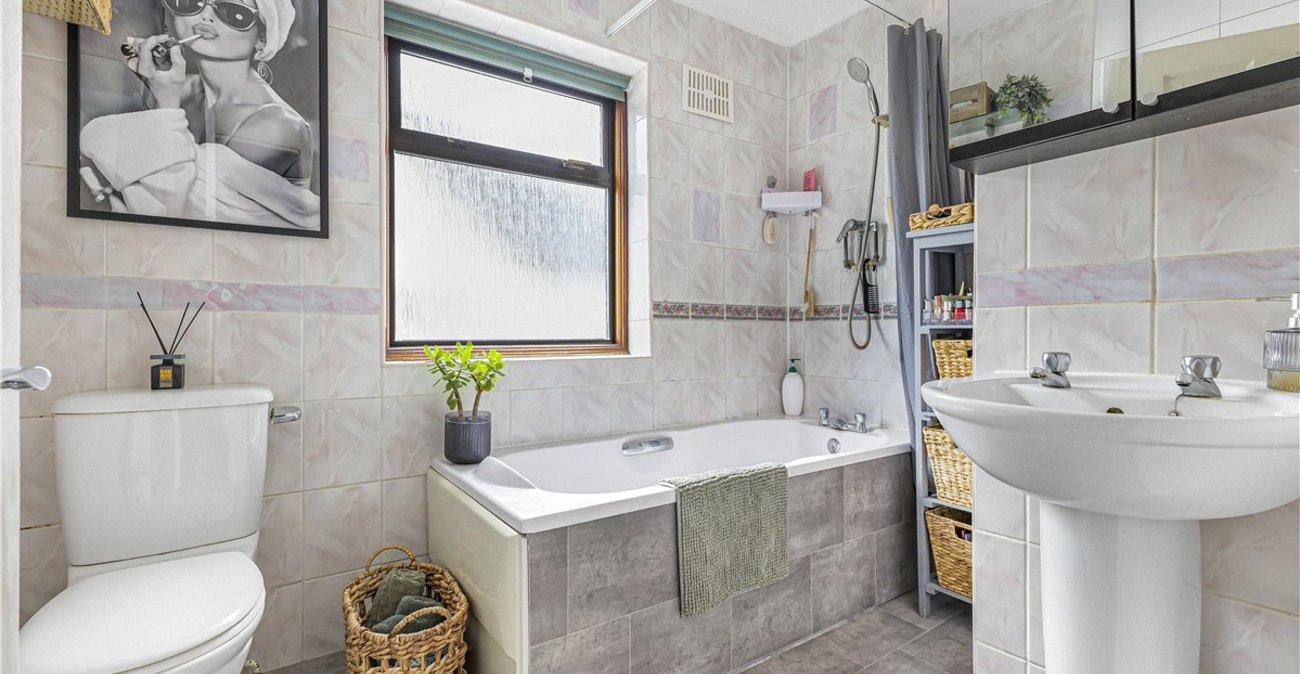 3 bedroom house for sale in Orpington | Robinson Jackson