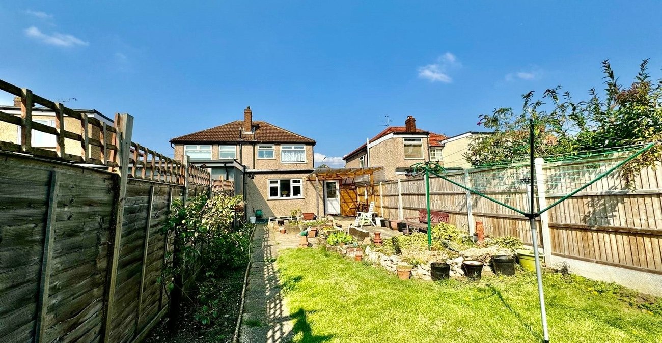 2 bedroom house for sale in South Welling | Robinson Jackson