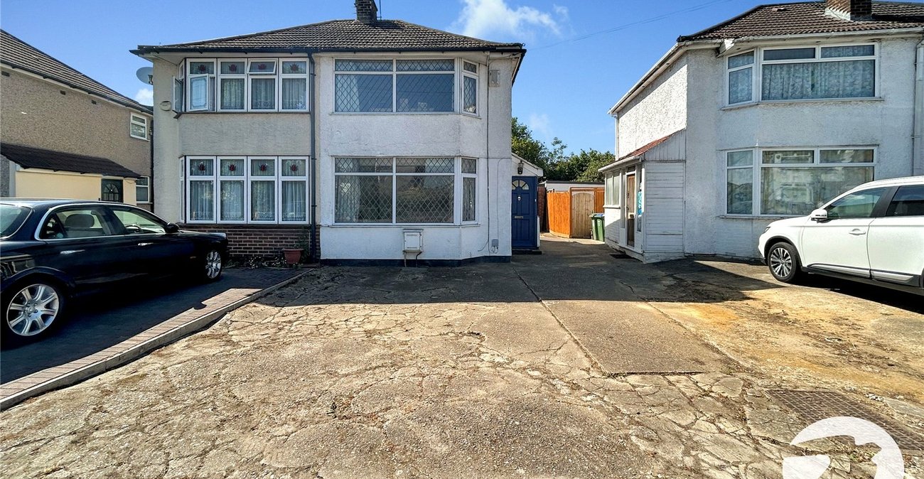 2 bedroom house for sale in South Welling | Robinson Jackson