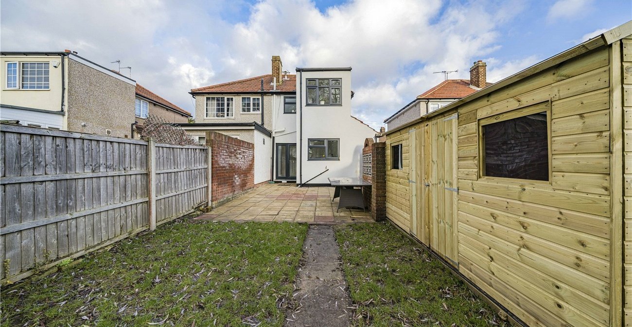 2 bedroom house for sale in South Welling | Robinson Jackson