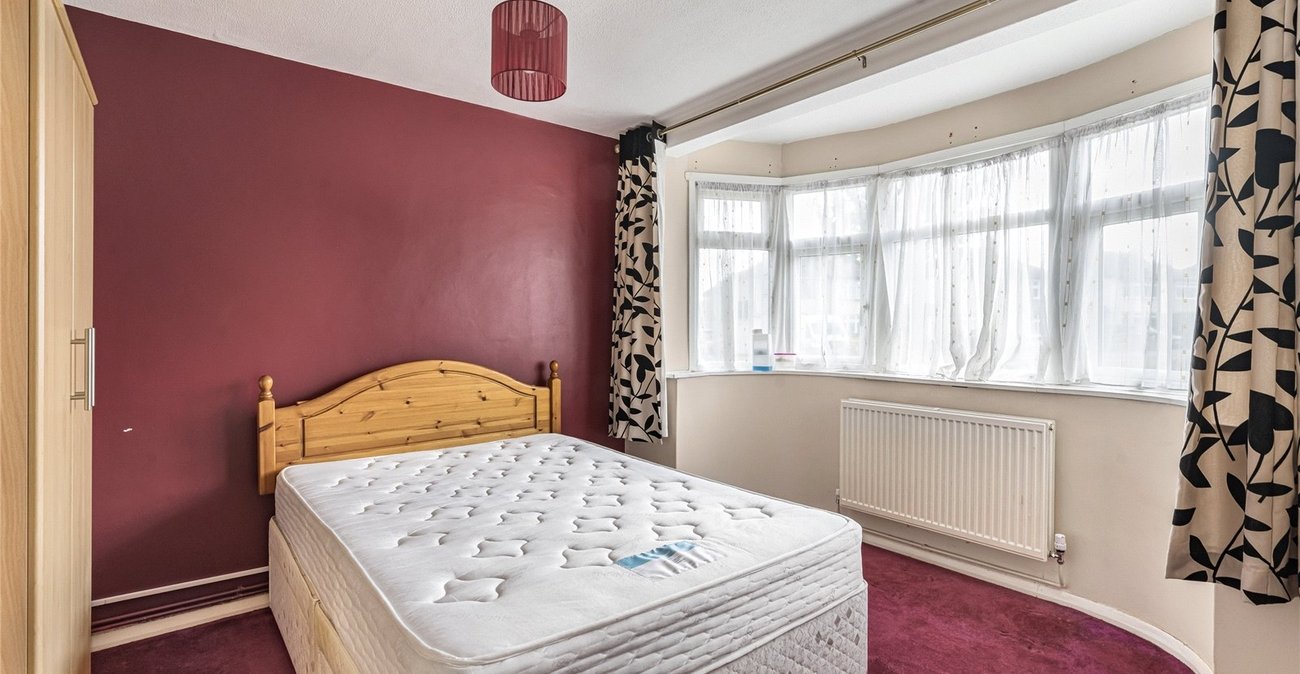 2 bedroom property for sale in South Welling | Robinson Jackson