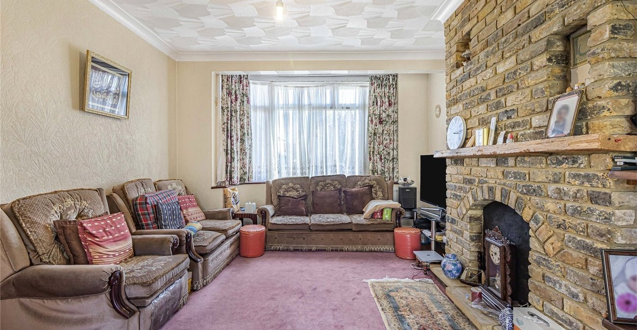 4 bedroom house for sale in South Welling | Robinson Jackson