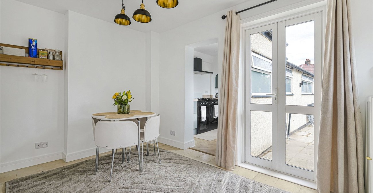 2 bedroom house for sale in South Welling | Robinson Jackson