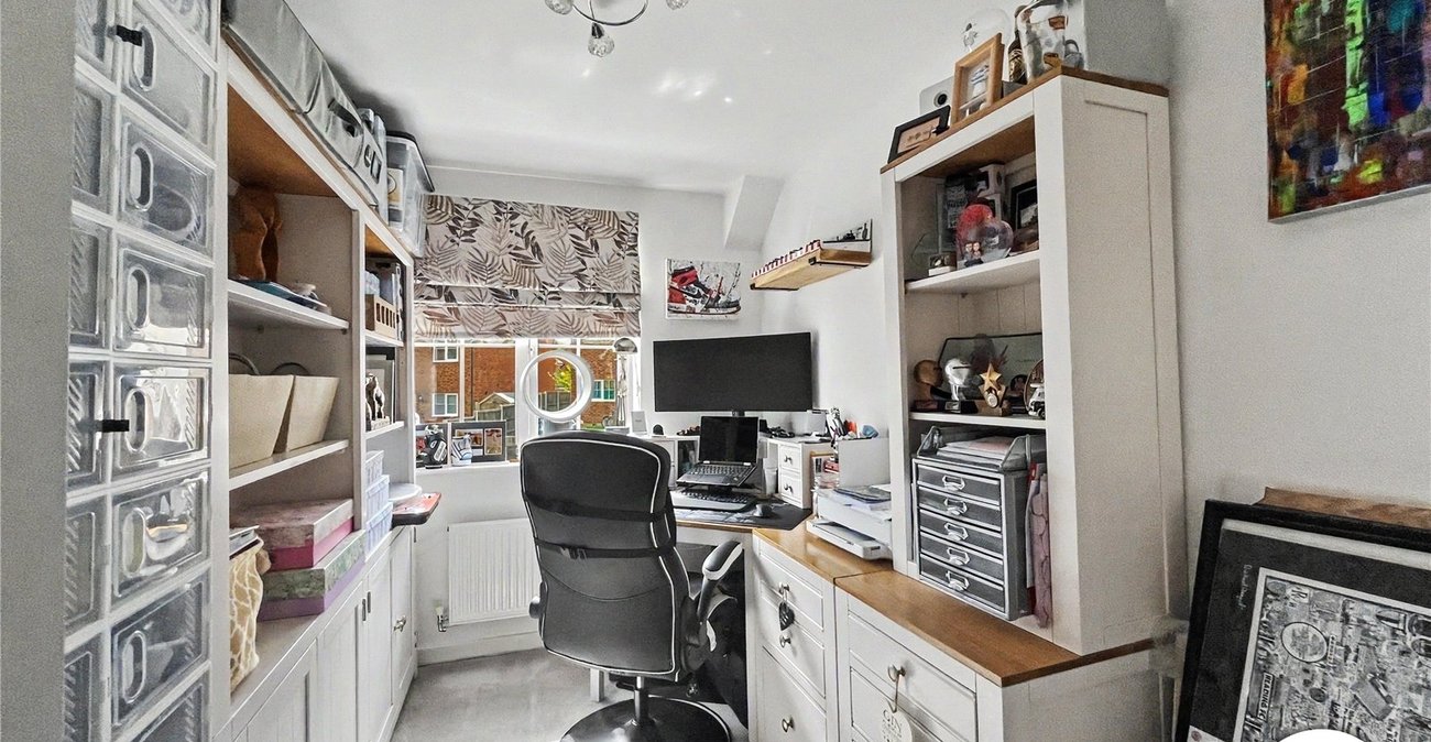 4 bedroom property for sale in Newington | Robinson Michael & Jackson
