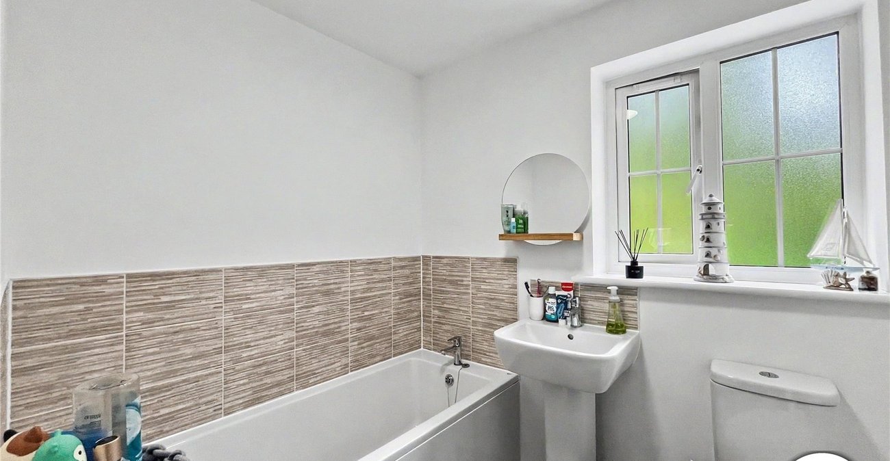 4 bedroom property for sale in Newington | Robinson Michael & Jackson