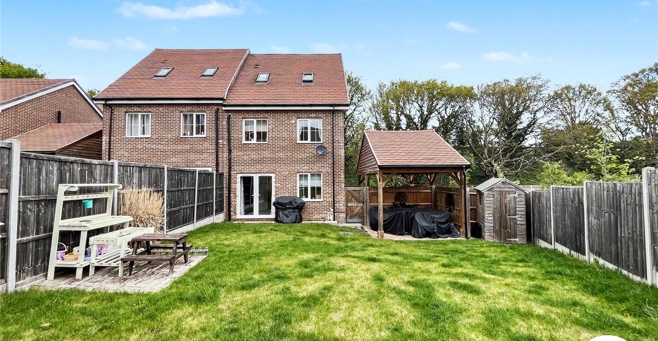 4 bedroom property for sale in Newington | Robinson Michael & Jackson