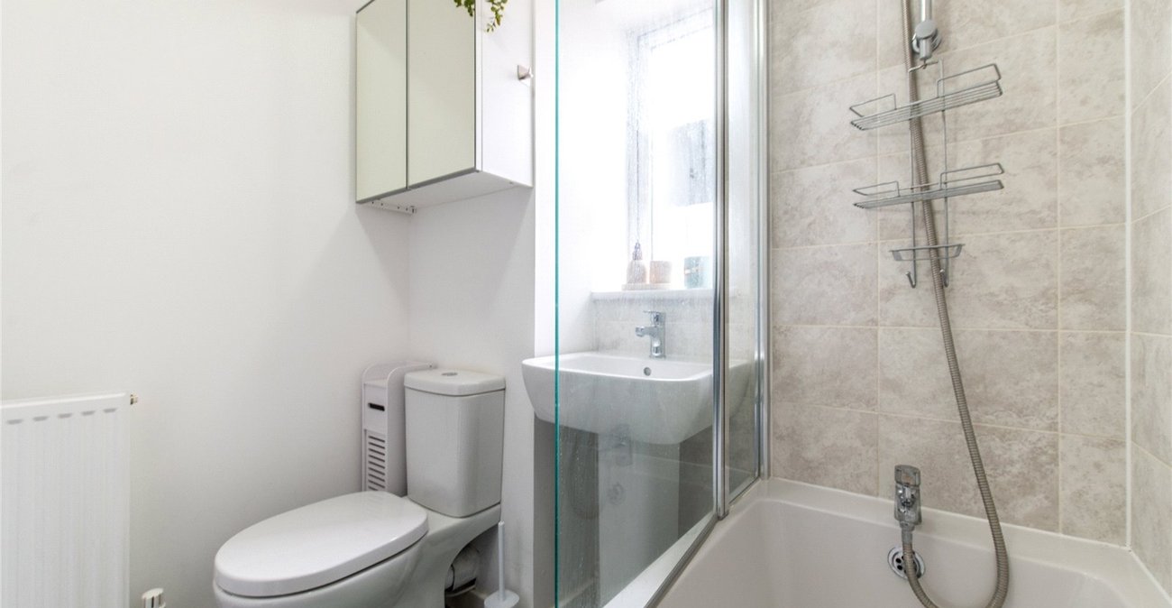 2 bedroom house for sale in Newington | Robinson Michael & Jackson