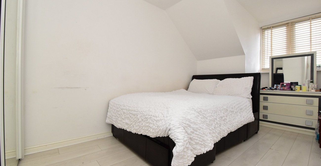 3 bedroom property for sale in Dartford | Robinson Jackson