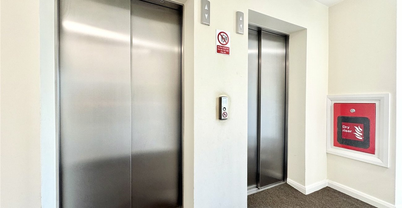 1 bedroom property for sale in Azalea Drive | Robinson Jackson