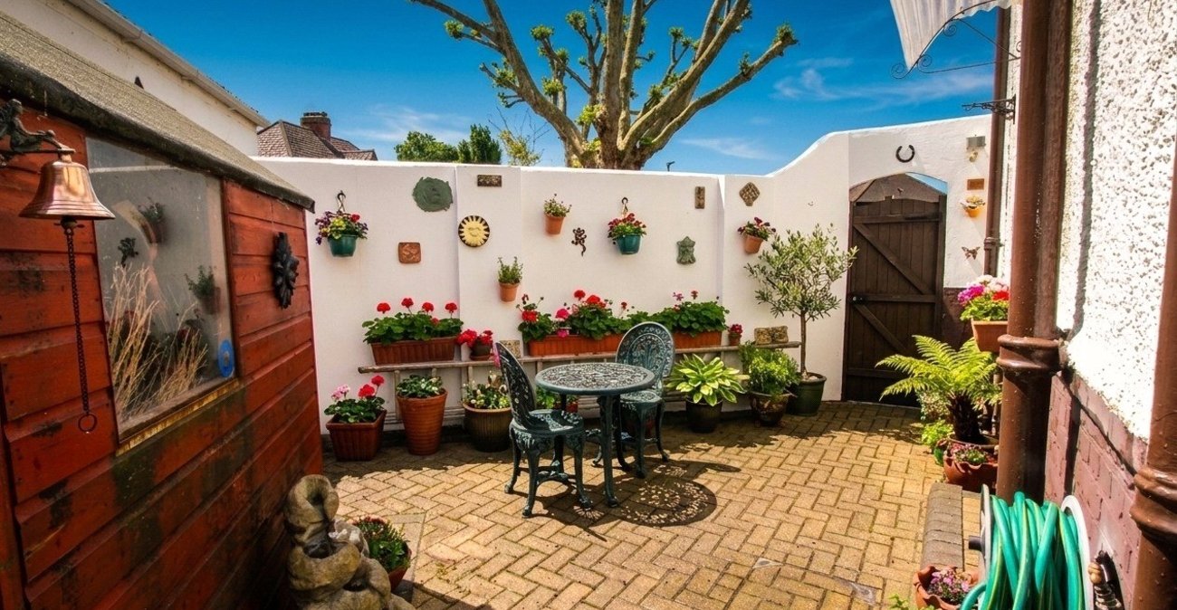 3 bedroom house for sale in Charlton | Robinson Jackson