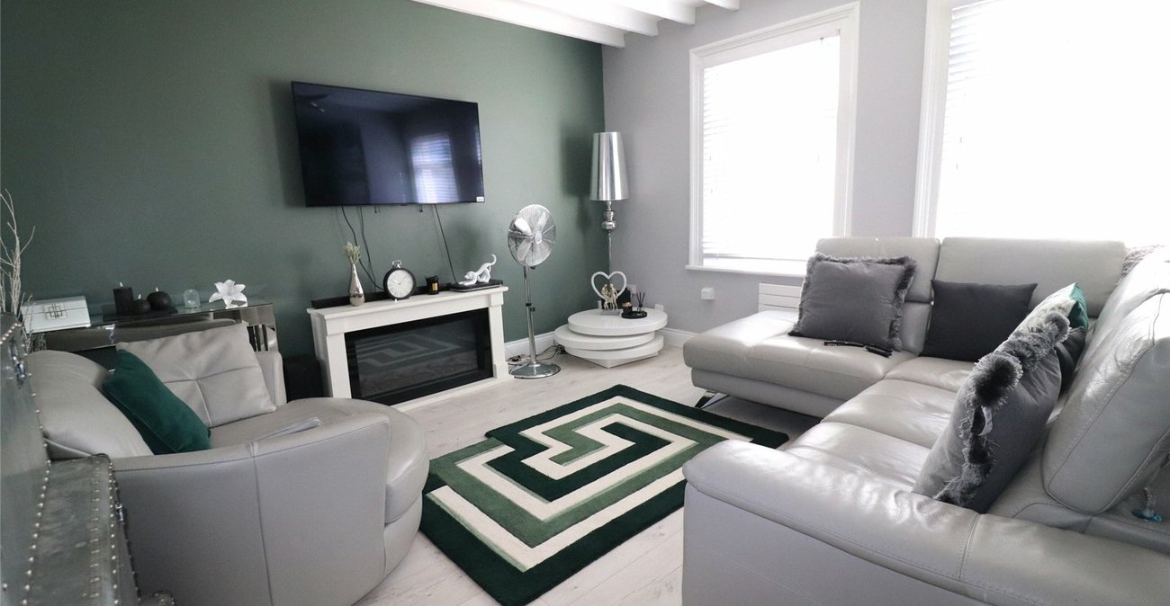 4 bedroom property for sale in Northumberland Heath | Robinson Jackson