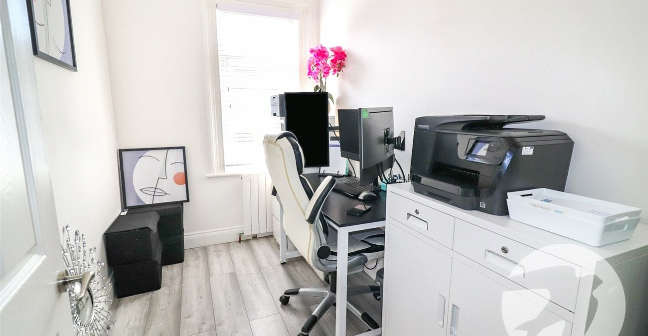 4 bedroom property for sale in Northumberland Heath | Robinson Jackson