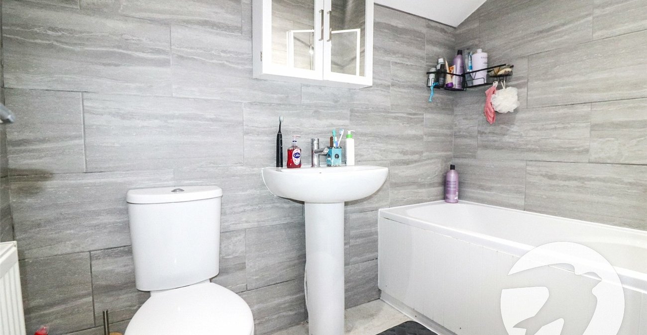 3 bedroom house for sale in Northumberland Heath | Robinson Jackson