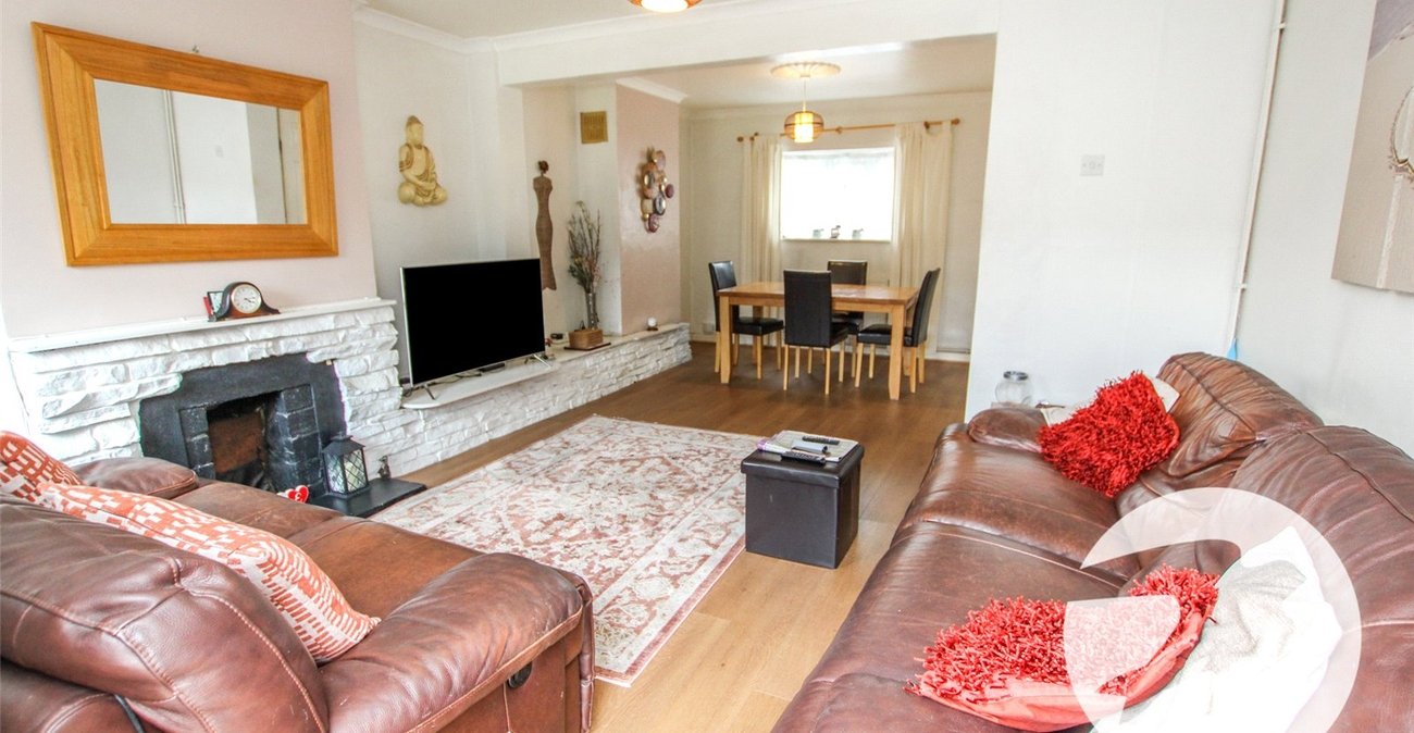 3 bedroom house for sale in London | Robinson Jackson