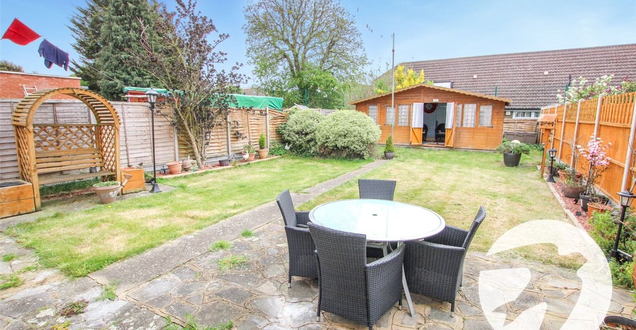 3 bedroom house for sale in London | Robinson Jackson