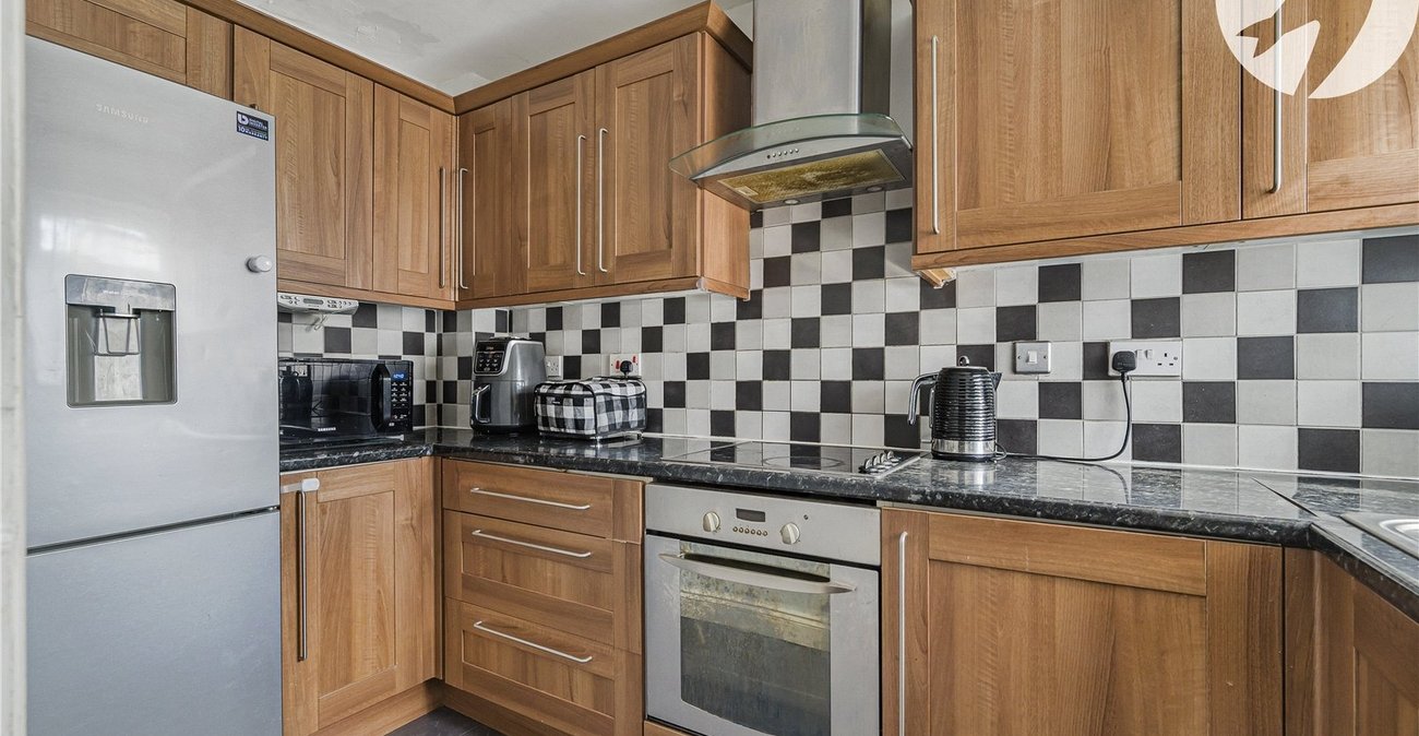 2 bedroom house for sale in Dartford | Robinson Jackson