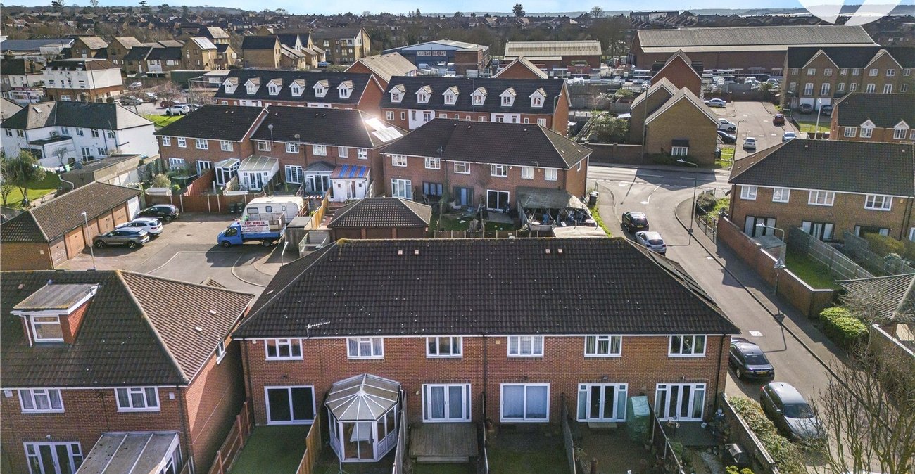 2 bedroom house for sale in Dartford | Robinson Jackson