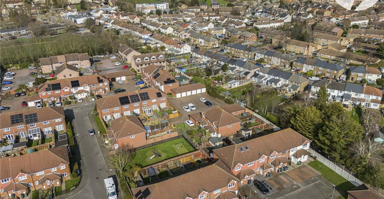 2 bedroom house for sale in Dartford | Robinson Jackson