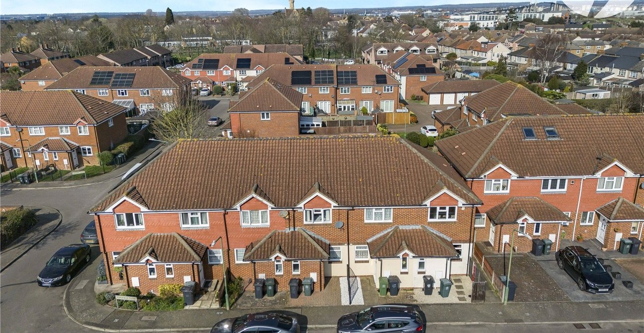 2 bedroom house for sale in Dartford | Robinson Jackson