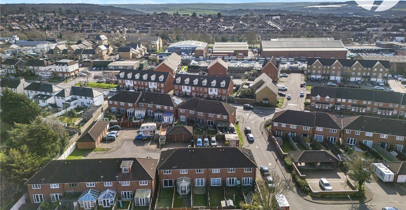 2 bedroom house for sale in Dartford | Robinson Jackson