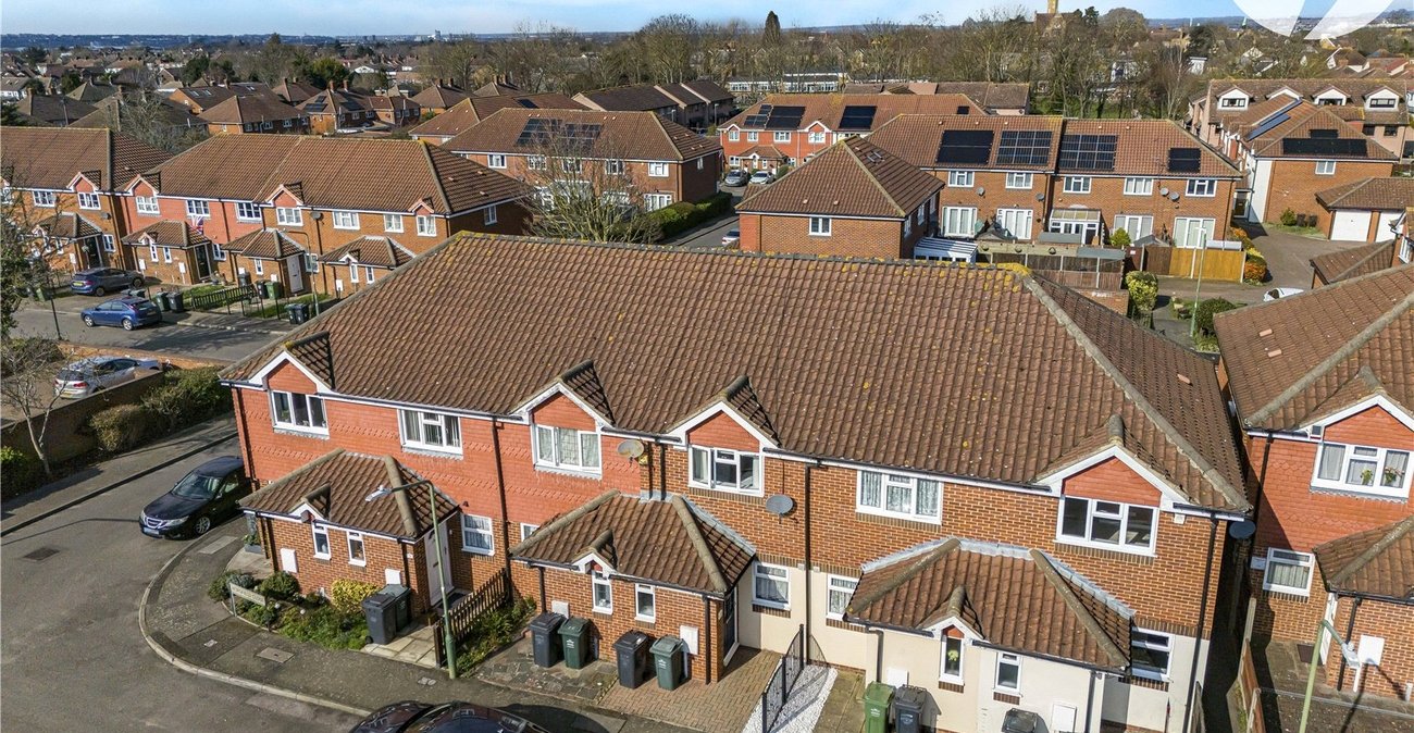 2 bedroom house for sale in Dartford | Robinson Jackson