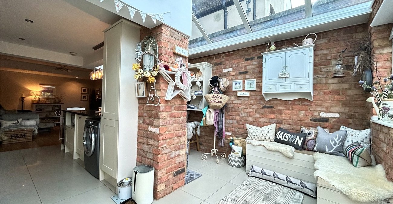 3 bedroom house for sale in Rainham | Robinson Michael & Jackson