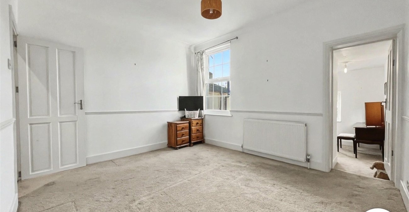 2 bedroom house for sale in Rochester | Robinson Michael & Jackson