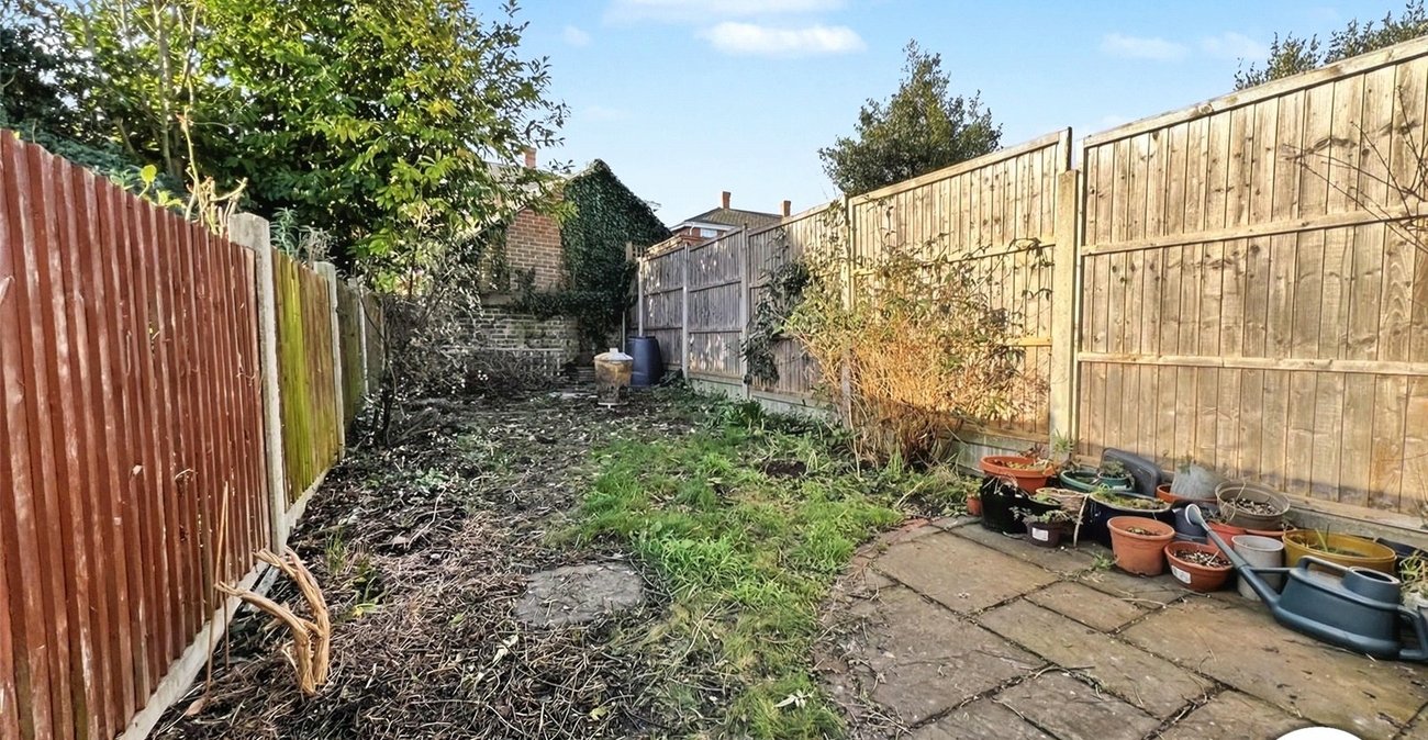 2 bedroom house for sale in Rochester | Robinson Michael & Jackson