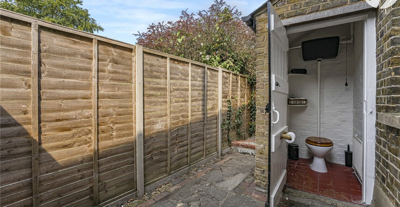 3 bedroom house for sale in Horton Kirby | Robinson Jackson