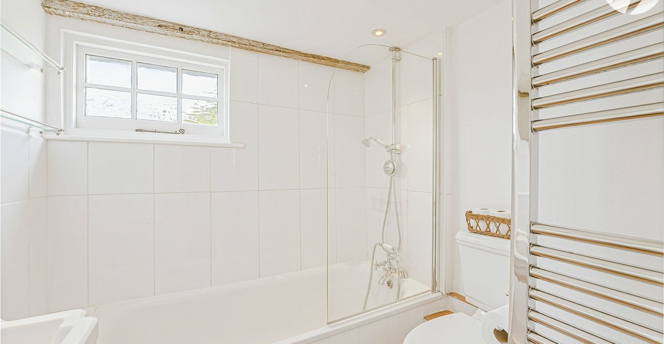 3 bedroom house for sale in Horton Kirby | Robinson Jackson