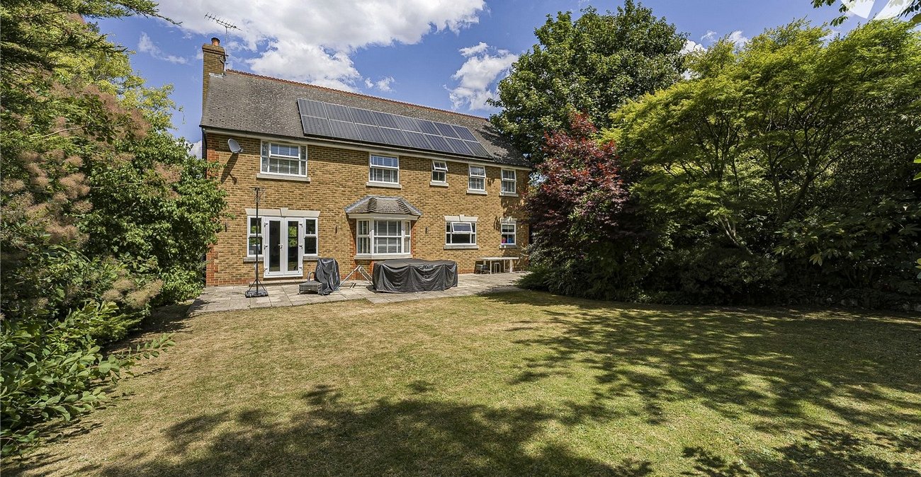 5 bedroom house for sale in Horton Kirby | Robinson Jackson